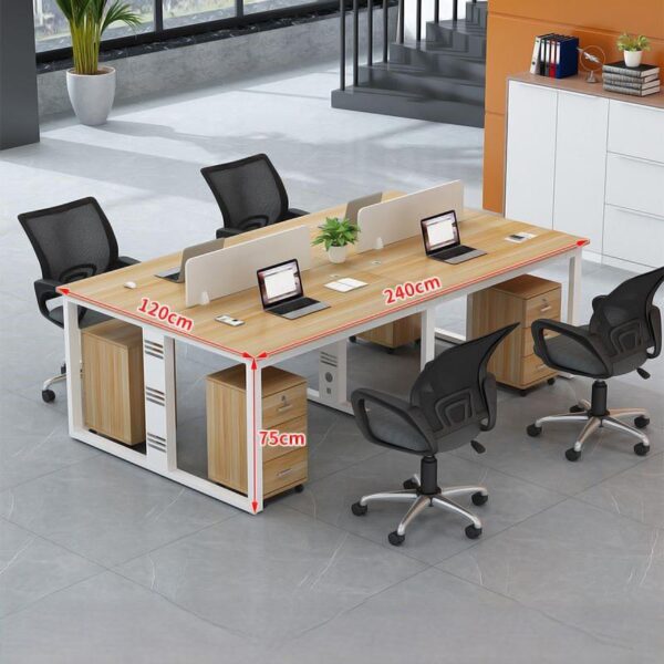 Bàn Làm Việc Tiện Lợi Cho Nhóm 4-CBNV41