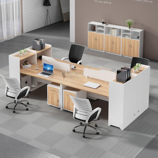 Bàn Nhóm 4 CrossDesk-CBNV22